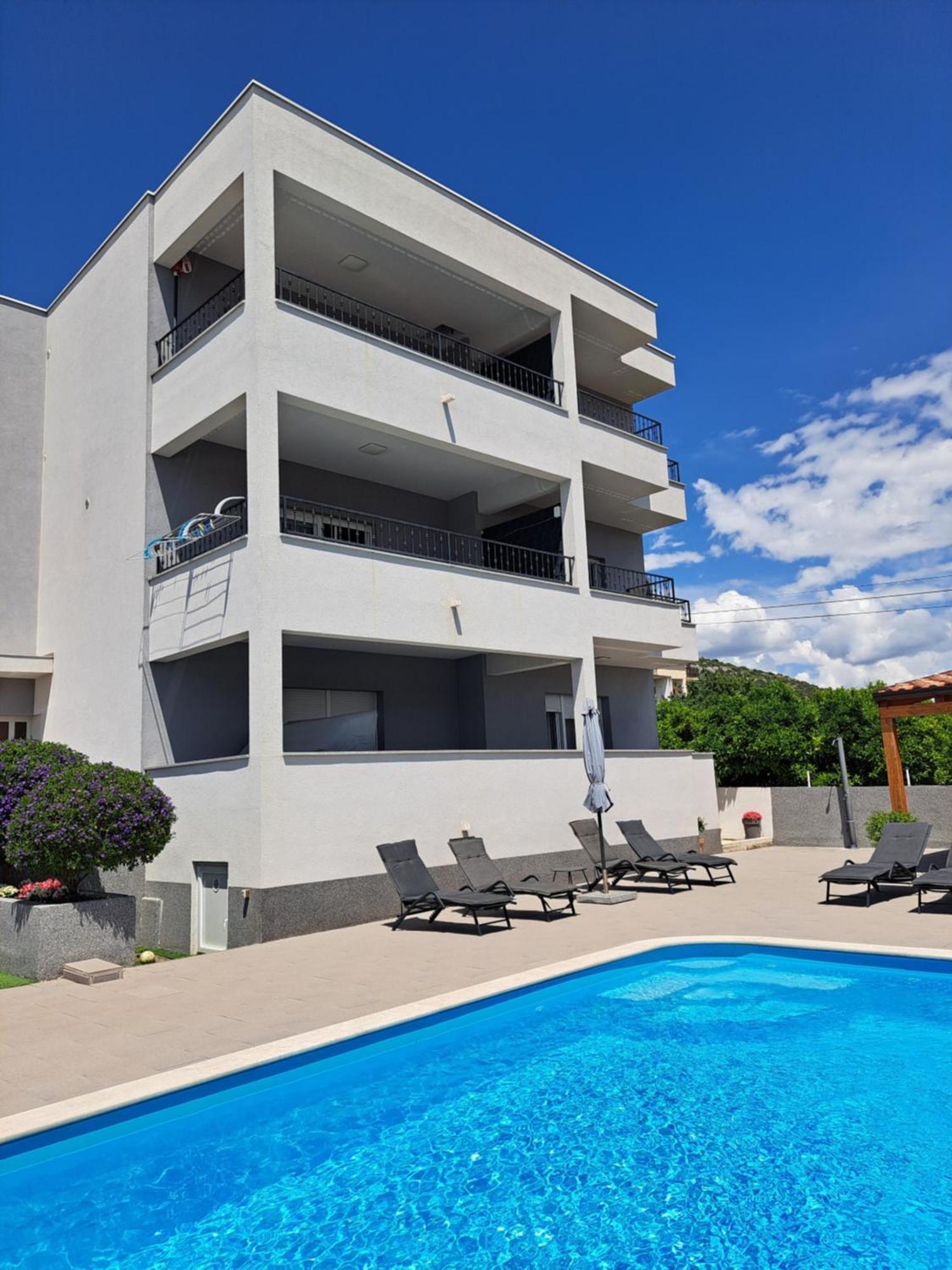 Villa Apartment Aa 2 Трогир Экстерьер фото