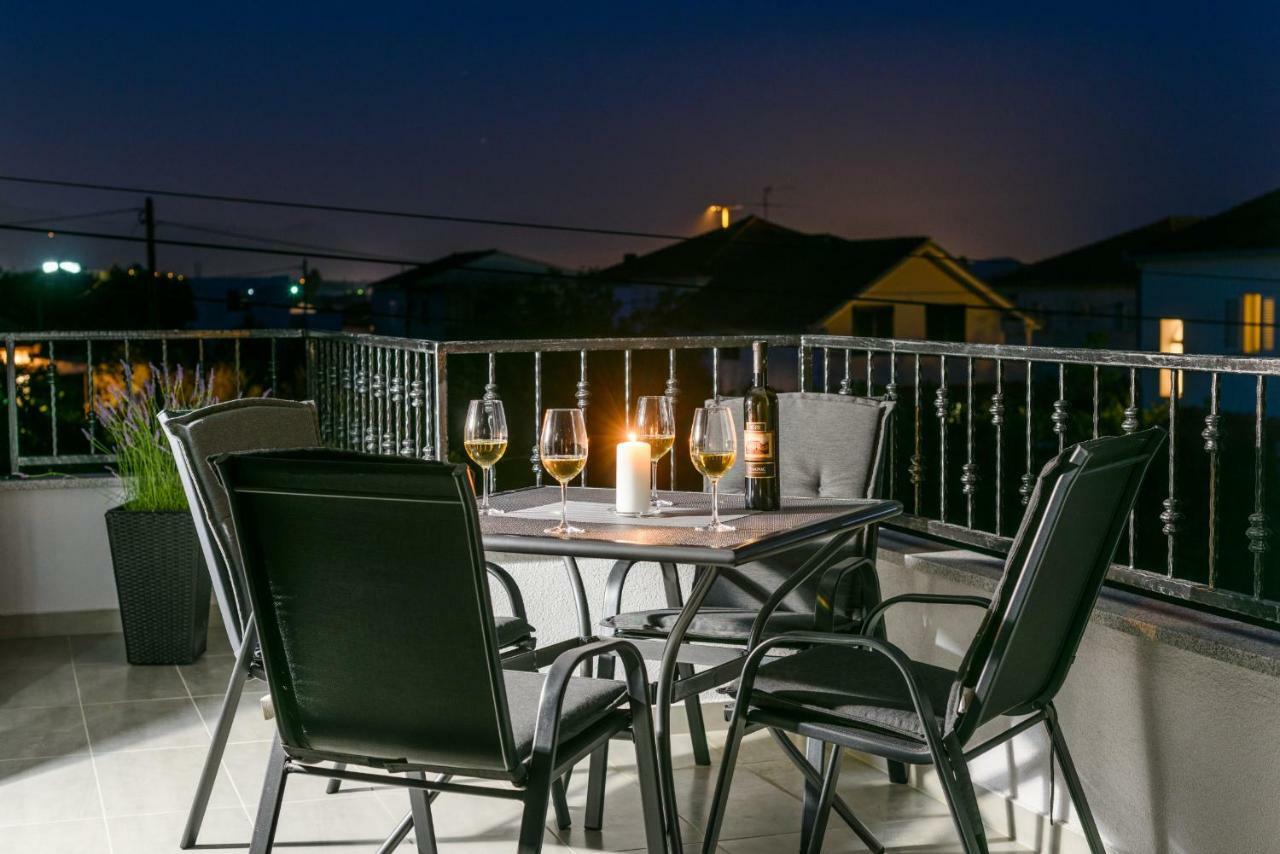 Villa Apartment Aa 2 Трогир Экстерьер фото